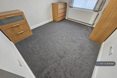 3 bedroom flat to rent, Carlton Avenue, Harrow, HA3