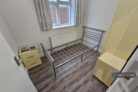 3 bedroom flat to rent, Carlton Avenue, Harrow, HA3