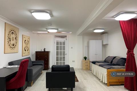 1 bedroom flat to rent, Green Lanes, London, N16