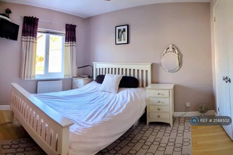 1 bedroom in a house share to rent, Advice Avenue, Grays, RM16