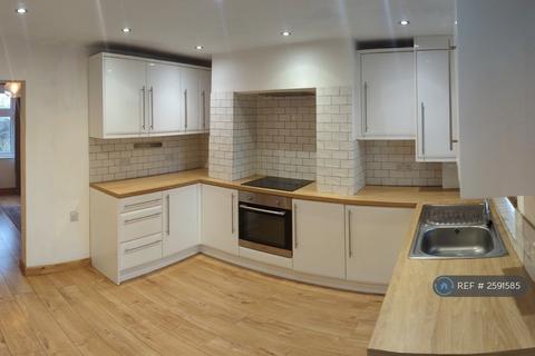 2 bedroom terraced house to rent, Cliff Road, Crigglestone, Wakefield, WF4