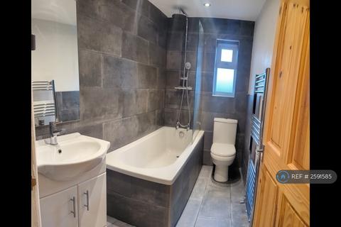 2 bedroom terraced house to rent, Cliff Road, Crigglestone, Wakefield, WF4