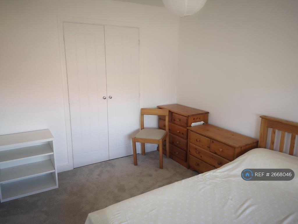 Room To Side