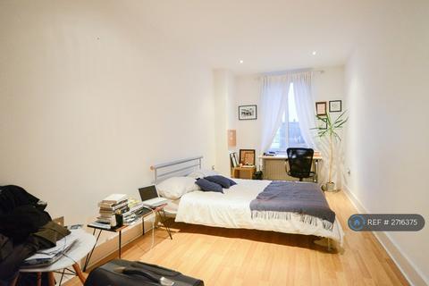 2 bedroom flat to rent, Market Court, London, N1