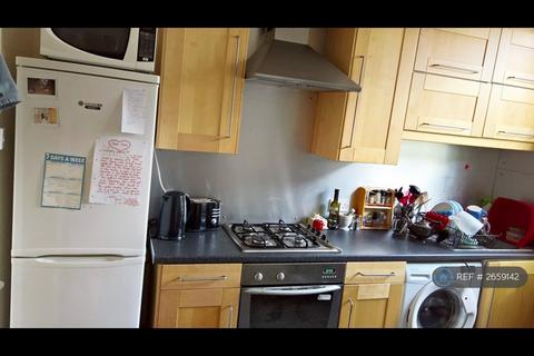2 bedroom flat to rent, Meanwood Road, Leeds, LS6