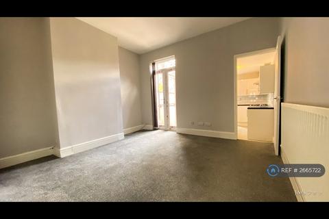 2 bedroom terraced house to rent, Birches Head Road, Stoke-On-Trent, ST1