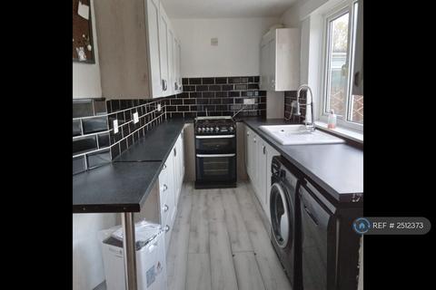 undefined, Lodge Ave, Dagenham, RM8