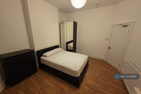 Bathurst Gardens, London, NW10