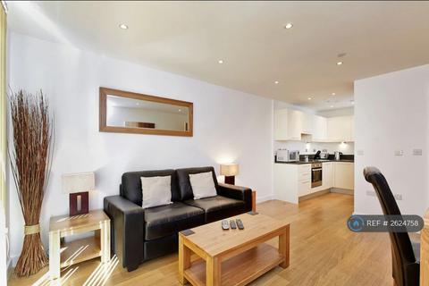 1 bedroom flat to rent, Railway Terrace, Slough, SL2