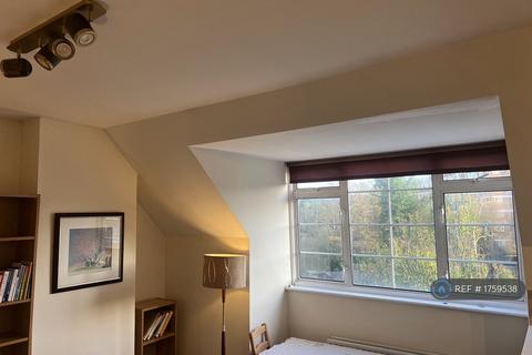 2 bedroom flat to rent, Lydford Road, London, NW2