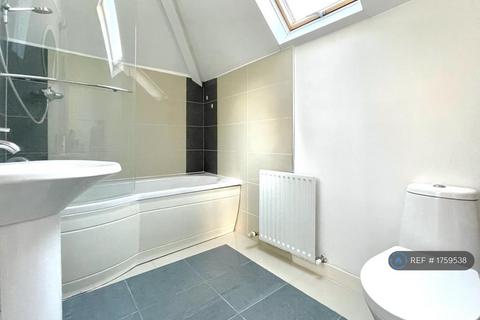 2 bedroom flat to rent, Lydford Road, London, NW2