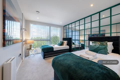 2 bedroom flat to rent, Gladstone Park Gardens, London, NW2
