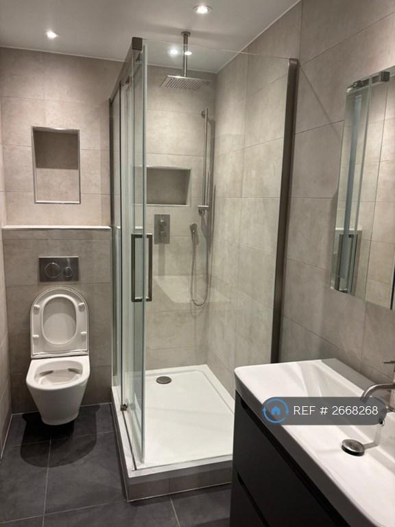 Main Bathroom