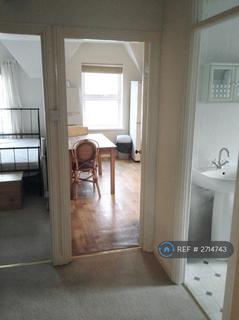 1 bedroom flat to rent, Fishponds Rd, Bristol, BS16