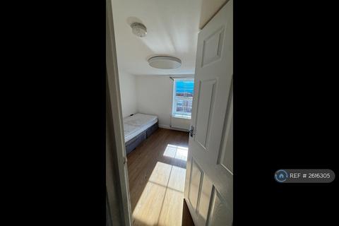 undefined, East Street, Farnham, GU9