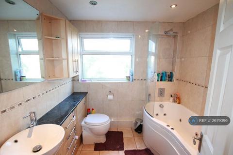 undefined, Blenheim Gardens, Reading, RG1