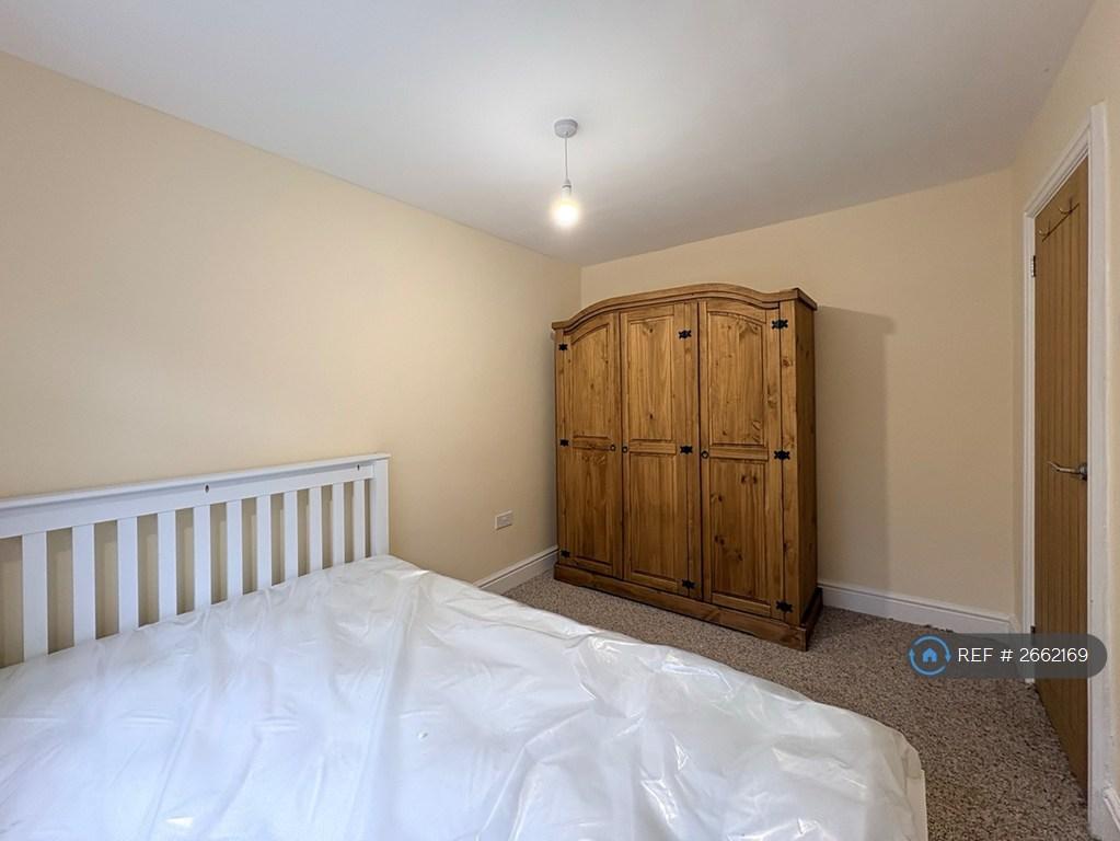 Bedrm1; Dble Bed; Triple Wardrobe