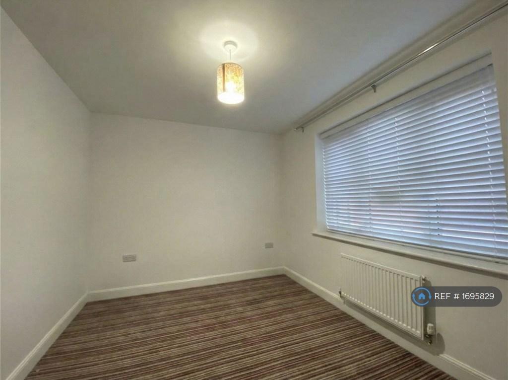 Bedroom 1 Picture 1