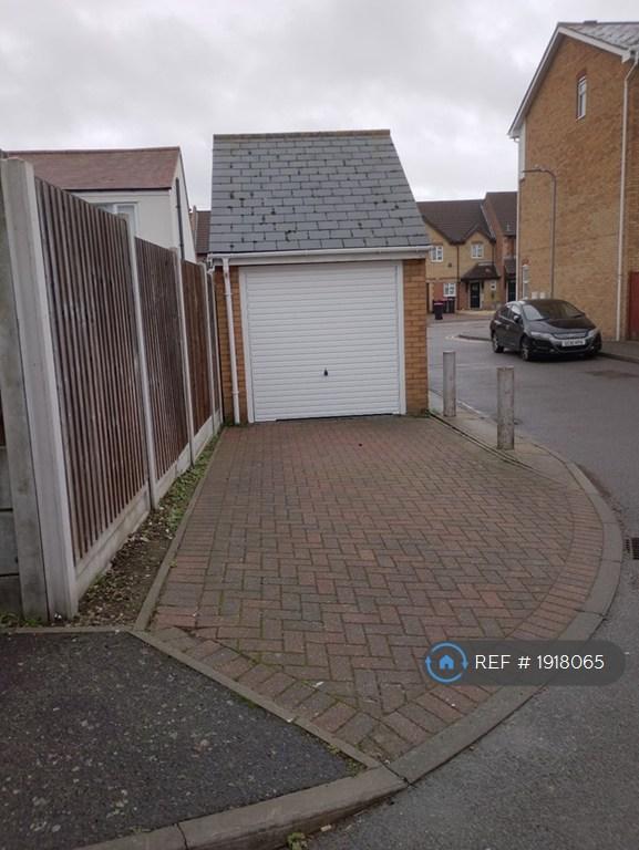Private Driveway/Parking