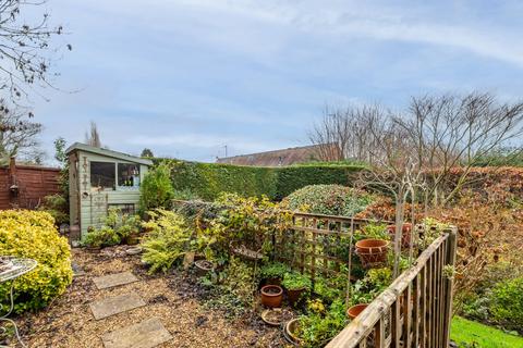1 bedroom ground floor maisonette for sale, Yew Tree Gardens, Henley in Arden, Warwickshire, B95