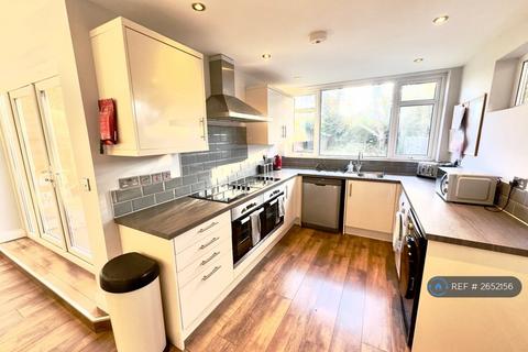 4 bedroom detached house to rent, Charnwood Avenue, Long Eaton, Nottingham, NG10