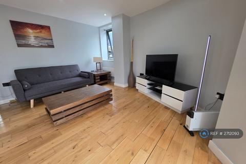 2 bedroom flat to rent, Creative House, London, SW8