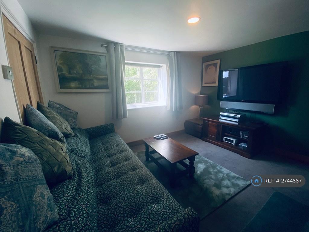 Cosy Tv Room.
