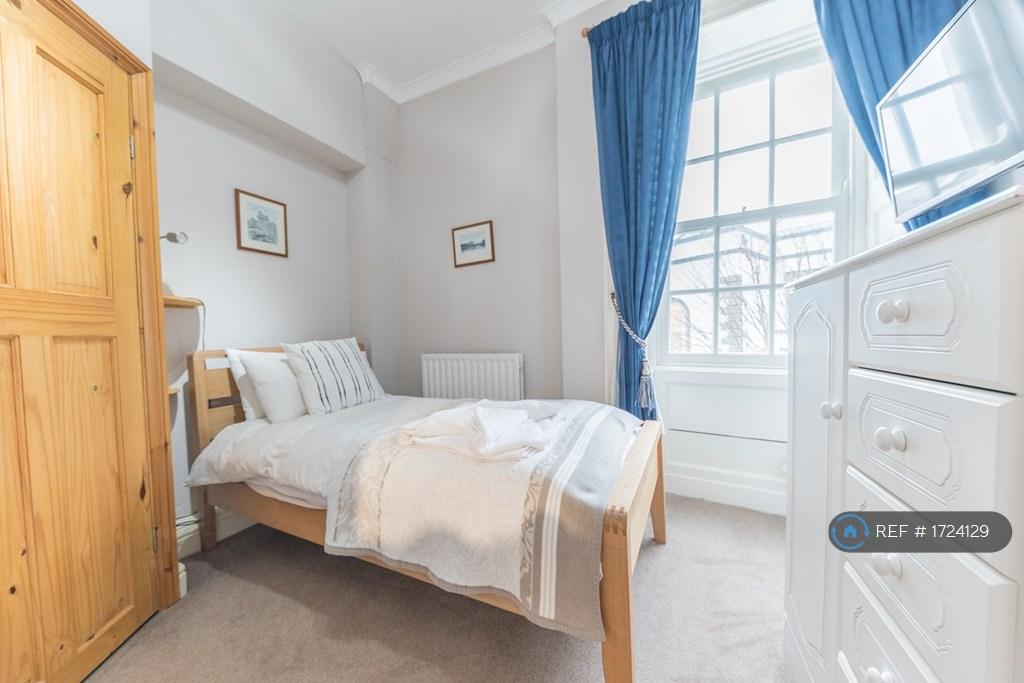 Comfortable Double Room In a Quiet Location