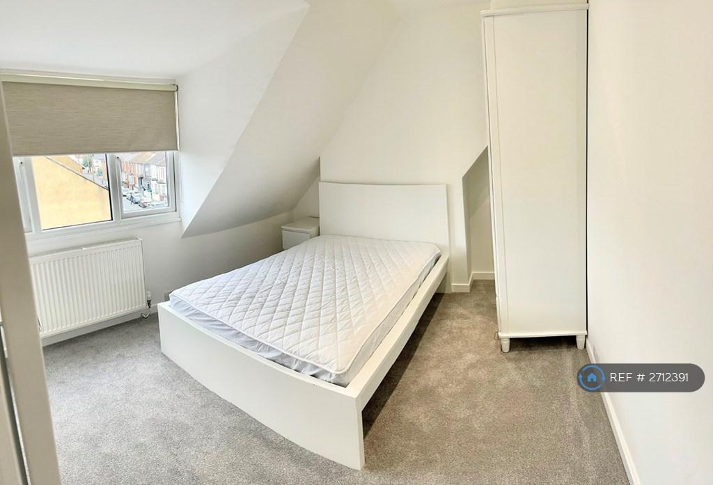 Bed 3 a