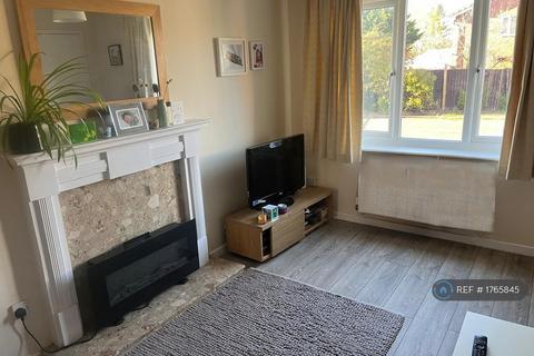3 bedroom semi-detached house to rent, Berneshaw Close, Corby, NN18