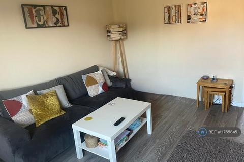 3 bedroom semi-detached house to rent, Berneshaw Close, Corby, NN18