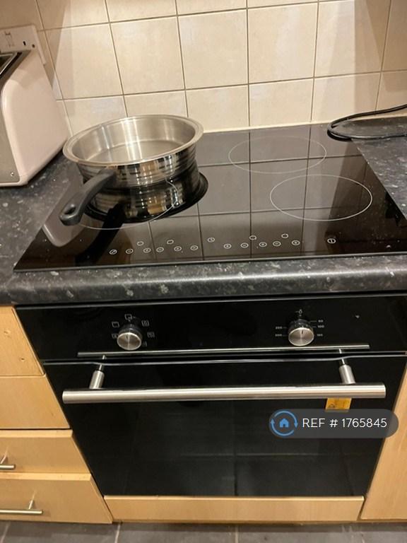 New Oven & Hob In Kitchen