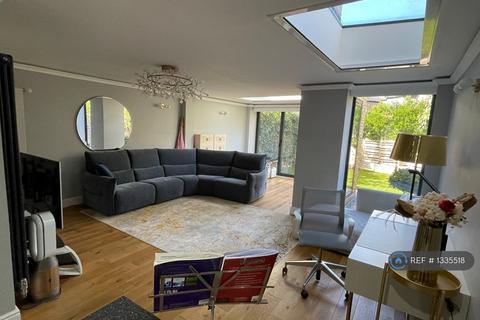 undefined, Red Post Hill, London, SE24