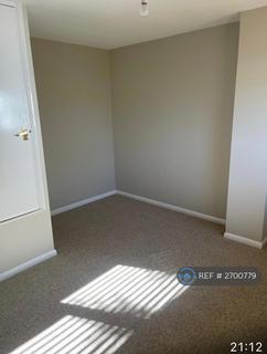 1 bedroom semi-detached house to rent, Kingfisher Close, Colchester, CO4