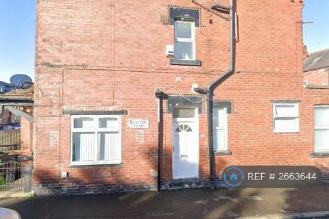3 bedroom flat to rent, Bentley Lane, Leeds, LS6