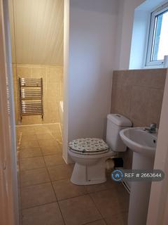 3 bedroom flat to rent, Bentley Lane, Leeds, LS6