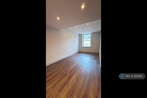1 bedroom flat to rent, Luton Road, Chatham, ME4
