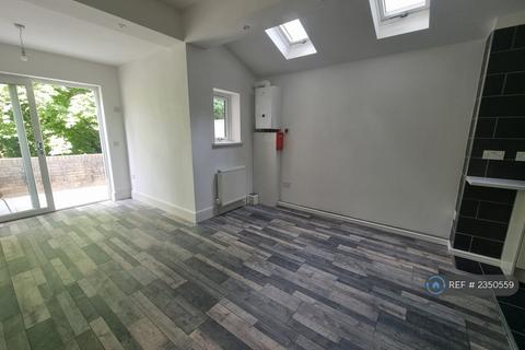 5 bedroom terraced house to rent, Leahurst Road, London, SE13