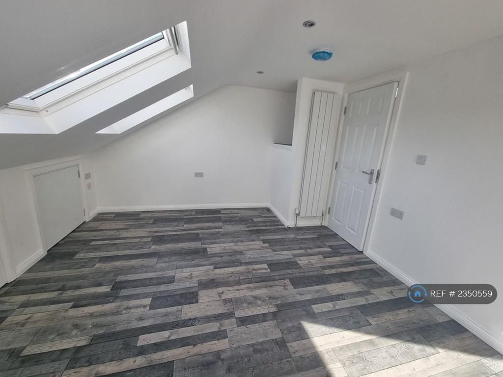 Top Bedroom 4