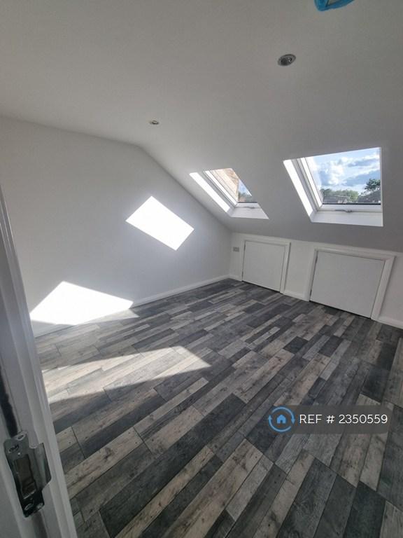 Top Bedroom 4