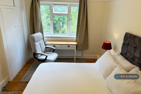 undefined, Ellington Road, London, N10