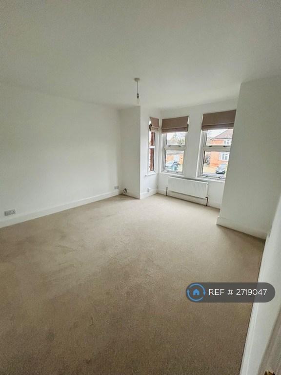 Lounge With All New Radiators