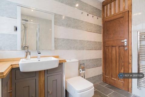 1 bedroom in a flat share to rent, Further Green Road, London, SE6