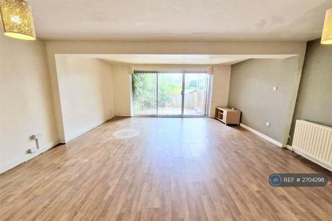 3 bedroom terraced house to rent, Clandon Close, Birmingham, B14
