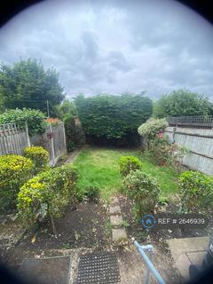 3 bedroom end of terrace house to rent, Waite Davies Road, London, SE12