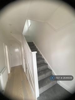3 bedroom end of terrace house to rent, Waite Davies Road, London, SE12