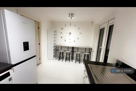 undefined, Luton, Luton, LU1
