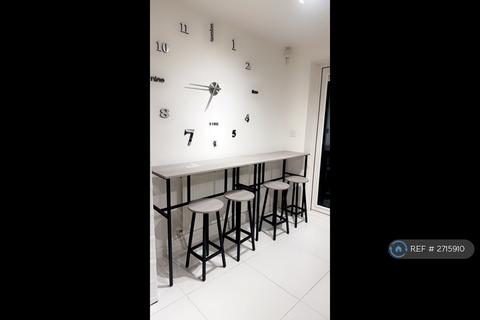 undefined, Luton, Luton, LU1