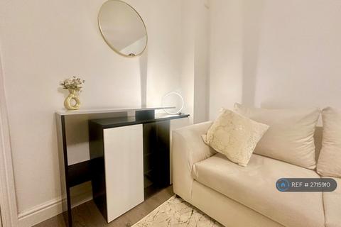 undefined, Luton, Luton, LU1