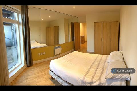 1 bedroom flat to rent, Merchants House, London, SE10